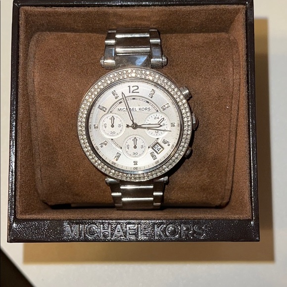 Michael Kors Accessories - Michael Kors Women’s diamond watch